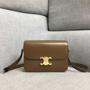 CELINE TRIOMPHE BAG M <br>셀린느 트리옹프 백 M