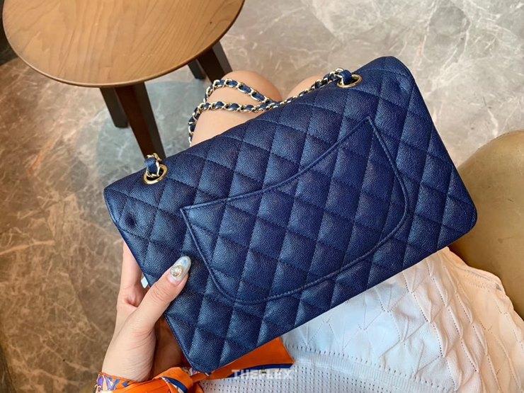 CHANEL CLASSIC FLAP BAG 샤넬 클래식 플랩 백