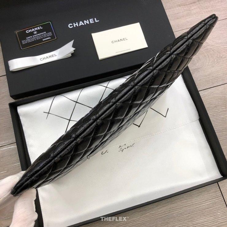 CHANEL LEATHER CASE 샤넬 레더 케이스