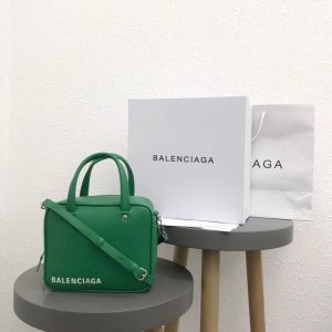 BALENCIAGA TRIANGLE SQUARE BAG <br>발렌시아가 트라이앵글 스퀘어백 XS