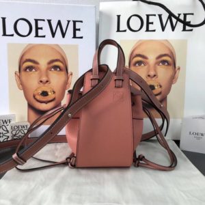 LOEWE HAMMOCK DW MINI BAG<br>로에베 해먹 DW 미니백<br>[11x19x17cm]