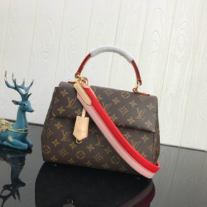 LOUIS VUITTON CLUNY BB BAG<br>루이비통 클루니 BB 백<br>[28x20x10cm 이태리가죽]