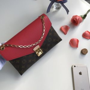 LOUIS VUITTON PALLAS CHAIN BAG<br>루이비통 팰라스 체인 백<br>[26x17x6cm 이태리가죽]