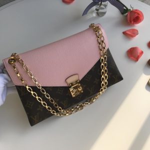 LOUIS VUITTON PALLAS CHAIN BAG<br>루이비통 팰라스 체인 백<br>[26x17x6cm 이태리가죽]