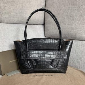 BOTTEGA VENETA ARCO BAG <br>보테가 베네타 아르코 백(L사이즈)