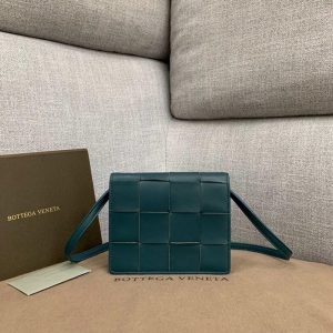 BOTTEGA VENETA CASSETTE BAG <br>보테가 베네타 카세트 백