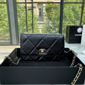 CHANEL TRENDY WOC<br>샤넬 트렌디 WOC<br>[19cm 이태리양가죽]