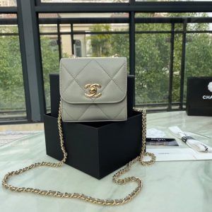 CHANEL FLAP BAG<br>샤넬 플랩 백<br>[11x11x5.5cm 이태리소가죽]