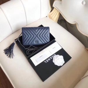 CHANEL CC CHEVRON WOC<br>샤넬 CC 쉐브론 WOC<br>[19cm]