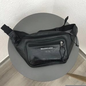 BALENCIAGA LEATHER FANNY PACK<br> 발렌시아가 레더 패니 팩