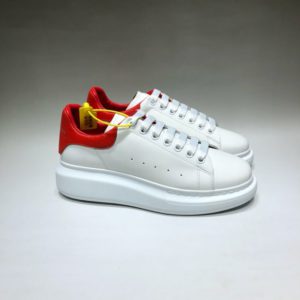 ALEXANDER MCQUEEN OVERSIZED SNEAKERS<br>알렉산더 맥퀸 오버솔 스니커즈<br><i>35-44 SIZE 최상급</i>