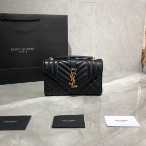 YSL ENVELOPE SHOULDER BAG<br>입생로랑 엔벨로프 숄더백<br><i>21x13x6cm 이태리소가죽</i>