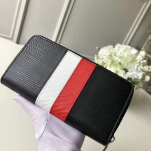 LOUIS VUITTON ZIPPY WALLET<br>루이비통 지퍼 장지갑<br><i>19x10cm</i>