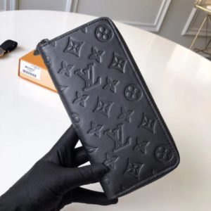 LOUIS VUITTON ZIPPY WALLET<br>루이비통 지퍼 장지갑<br><i>20x10cm</i>