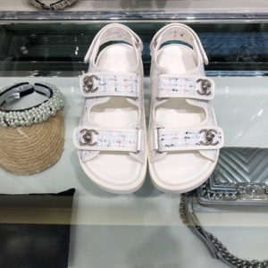 CHANEL CC LOGO VELCRO SANDAL<br>샤넬 CC 로고 벨크로 샌들<br><i>35-40 SIZE 1:1퀄리티</i>