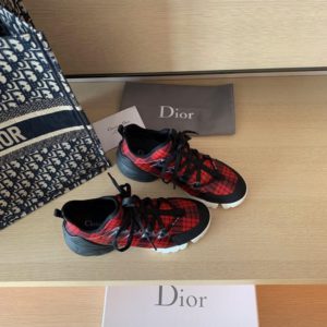 DIOR D-Connect SNEAKERS<br>디올 D-커넥트 스니커즈<br><i>35-40 SIZE 굽4.5cm</i>