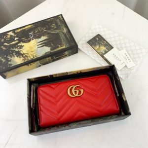 GUCCI GG MARMONT ZIPPY WALLET<br>구찌 GG 마몬트 지퍼 지갑<br><i>19.5x10x2.5cm 이태리가죽</i>