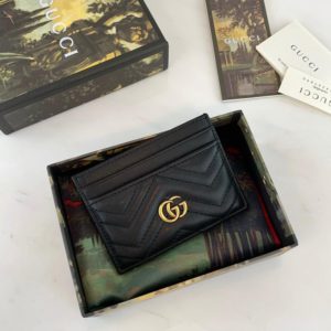 GUCCI GG MARMONT CARD WALLET<br>구찌 GG 마몬트 카드지갑<br><i>10x7cm 이태리가죽</i>