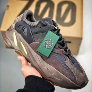 ADIDAS YEEZY BOOST 700 Mauve<br>아디다스 이지 부스트 700<br><i>남녀공용 36-46 SIZE 최상급</i>