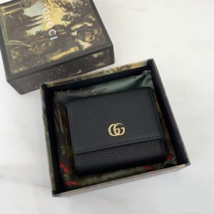 GUCCI GG MARMONT WALLET<br>구찌 GG 마몬트 지갑<br><i>12.5x10cm 이태리가죽</i>