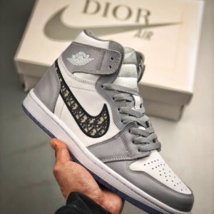 NIKE AIR JORDAN 1 HIGH OG X DIOR<br>나이키 에어 조단1 X 디올<br><i>남여공용 36-45 SIZE 최상급</i>