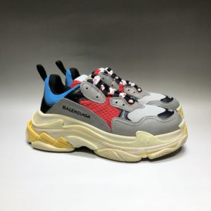 BALENCIAGA TRIPLE S<br>발렌시아가 트리플 S 스니커즈<i>35-45 SIZE 최상급</i>