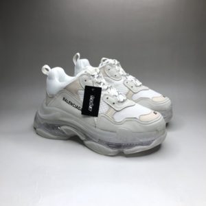 BALENCIAGA TRIPLE S<br>발렌시아가 트리플 S 스니커즈<i>35-45 SIZE 최상급</i>