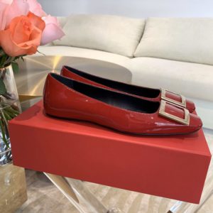 ROGER VIVIER FLAT SHOES<br>로저비비에 플랫 슈즈<br><i>35-40 SIZE 소가죽</i>