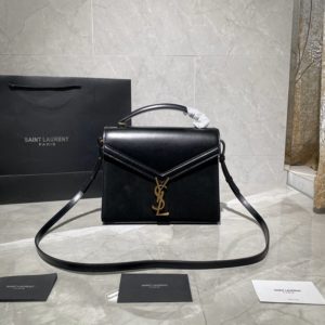 YSL CASSANDRA SHOULDER BAG<br>입생로랑 카산드라 숄더 백<br><i>24.5x20x11.5cm 이태리소가죽</i>