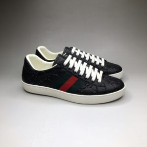 GUCCI ACE LATHER SNEAKERS<br>구찌 에이스 레더 스니커즈<br><i>남여공용 35-44 SIZE</i>