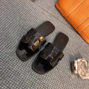 HERMES ORAN SANDAL<br>에르메스 오란 샌들<br><i>35-40 SIZE 이태리 소가죽</i>