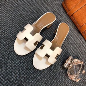 HERMES OASIS SANDAL<br>에르메스 오아시스 샌들<br><i>35-40 SIZE 굽 5cm</i>