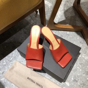 BOTTEGA VENETA STRETCH SANDAL<br>보테가 베네타 스트레치 플랫 샌들<br><i>35-40 SIZE 굽 9cm</i>