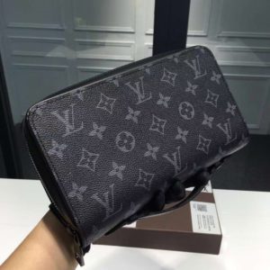 LOUISVUITTON x FRAGMENT DESIGN WALLET<br>루이비통 프라그먼트 디자인 콜라보 장지갑<br><i>22x12x5cm</i>