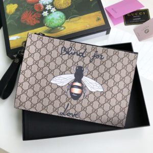 GUCCI GG SUPREME CLUTCH BAG 구찌 GG 클러치 백