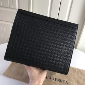 BOTTEGA VENETA LEATHER CLUTCH 보테가 베네타 레더 클러치