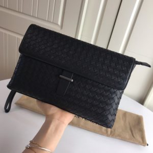 BOTTEGA VENETA LEATHER CLUTCH 보테가 베네타 레더 클러치