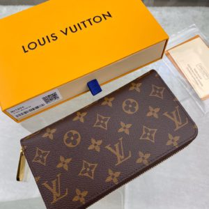 [LOUIS VUITTON]  루이비통 지피 지갑 Zippy Wallet Monogram in Rose m41894