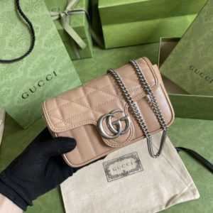 [GUCCI] 구찌 GG 마몽트 마틀라세 수퍼 미니백 476433