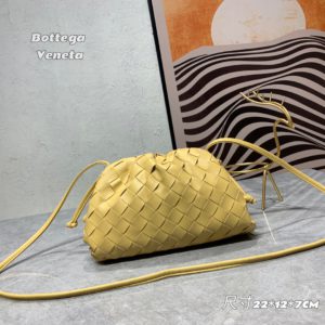 [BOTTEGA VENETA] 보테가베네타 여성 미니 파우치 크로스백