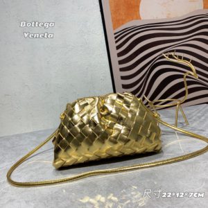 [BOTTEGA VENETA] 보테가베네타 여성 미니 파우치 크로스백