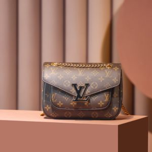 [LOUIS VUITTON] 루이비통 파시 모노그램 숄더백 M45592