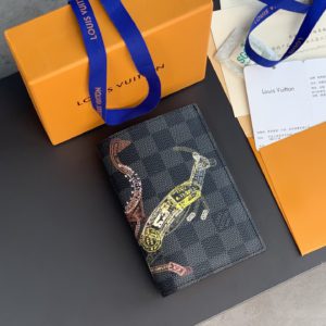 [LOUIS VUITTON] 루이비통 쿠베르튀르 패스포트 여권 커버 N64604