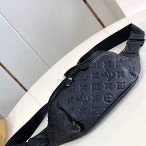 [LOUIS VUITTON] 루이비통 러시 범백 모노그램 섀도우 카프스킨 M47058