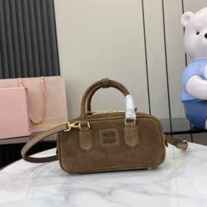 Miu Miu Arcadie Matelasse Bag 미우 미우 아르카디 마테라쎄 양가죽 핸드백 22cm