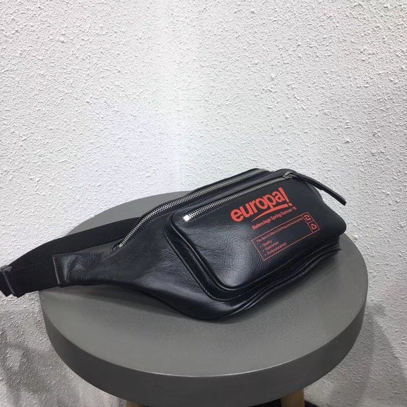 BALENCIAGA LEATHER FANNY PACK<br>발렌시아가 레더 패니팩