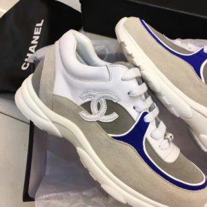 CHANEL CC LOGO SNEAKERS<br>샤넬 CC로고 스니커즈<br><i>36-39 SIZE</i>