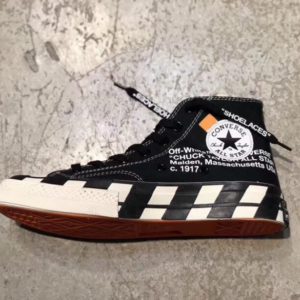 OFF WHITE x CONVERS HIGH TOP<br>오프화이트 x 컨버스 콜라보 하이탑<br><i> 35-44 SIZE</i>