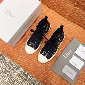 DIOR WALK’N SNEAKERS<br>디올 워크인 스니커즈<br><i>35-39 SIZE</i>