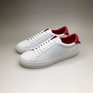 GIVENCHY URBAN STREET SNEAKERS<br>지방시 어반 스트리트 스니커즈<br><i>38-44 SIZE</i>
